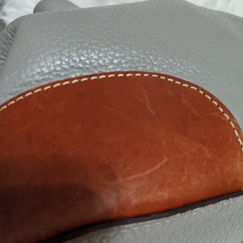 Host Pick ❤️ Dooney & Bourke Barlow bag - Picture 10 of 12